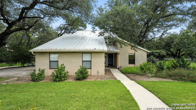 150 Spring Property Photo 1