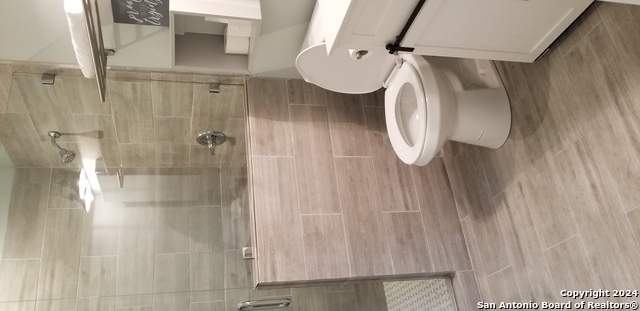 908 Camaron St Property Photo 6