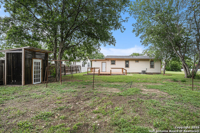 305 Kneupper Property Photo 9