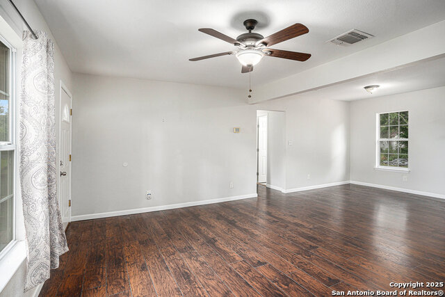 305 Kneupper Property Photo 11