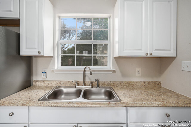 305 Kneupper Property Photo 15