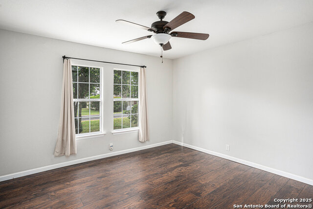305 Kneupper Property Photo 17