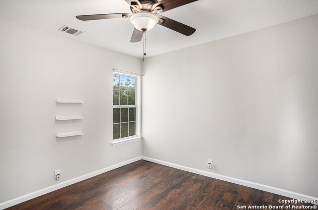 305 Kneupper Property Photo 21