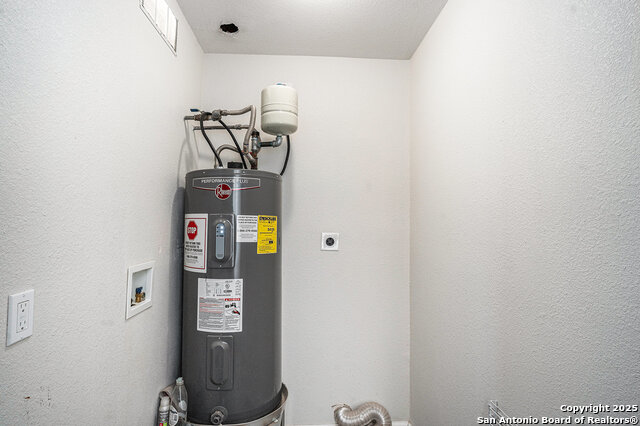 305 Kneupper Property Photo 22