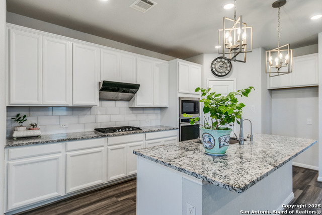 2407 Pesaro Pt Property Photo 1