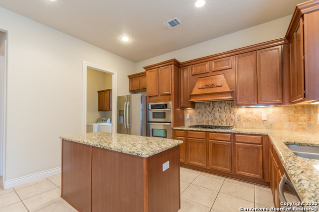 13822 Oakview Cove Property Photo 22