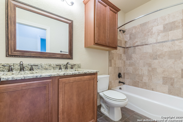 13822 Oakview Cove Property Photo 47