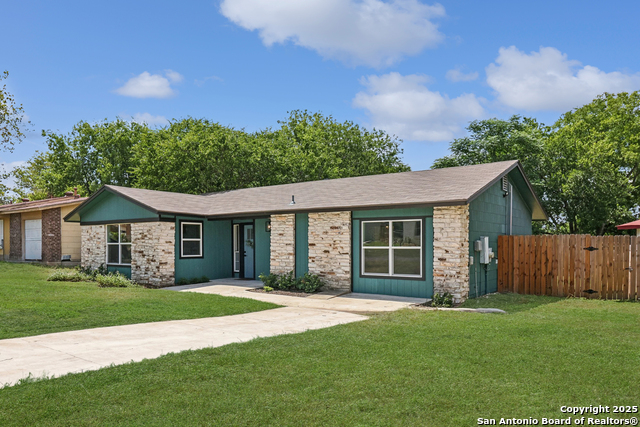 554 Hatfield Property Photo 3