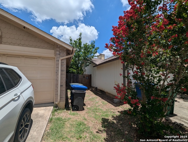 9151 Tree Village Property Photo 3