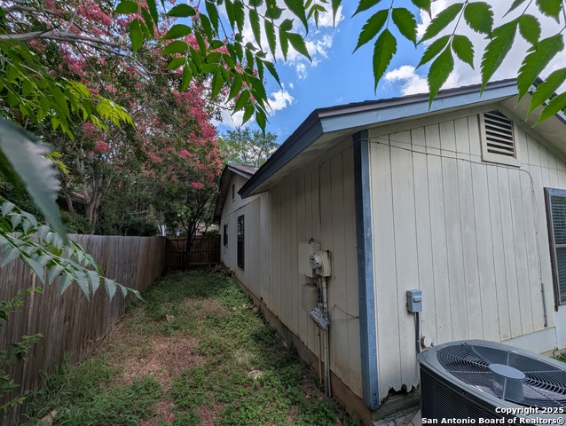 9151 Tree Village Property Photo 5