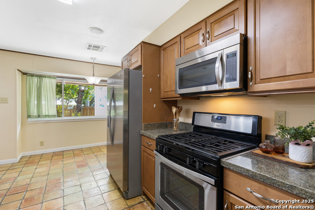 10410 Sunflower Ln Property Photo 9