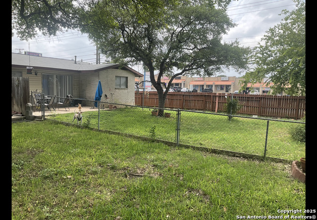 1035 Fabulous Property Photo 2