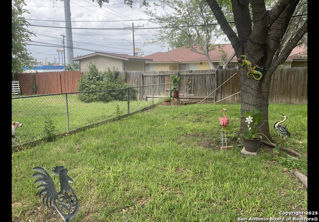 1035 Fabulous Property Photo 4