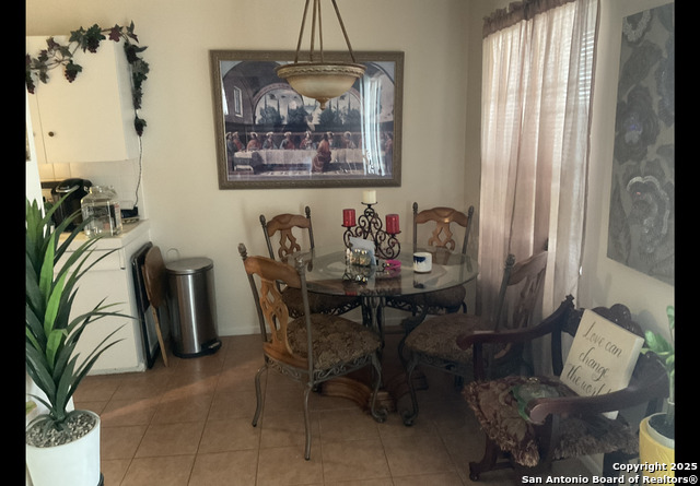 1035 Fabulous Property Photo 6