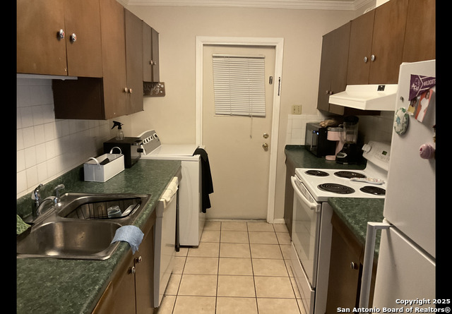 1035 Fabulous Property Photo 15