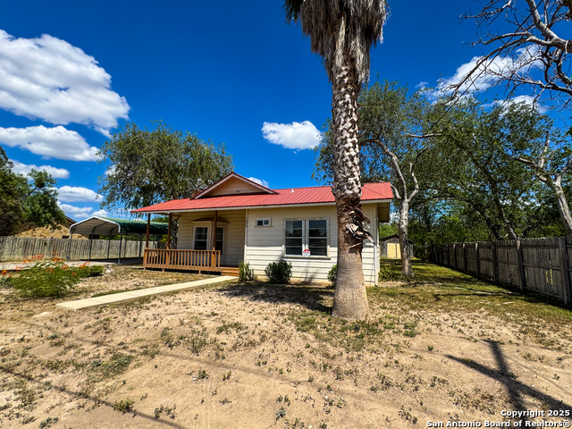 102 N Fort Property Photo 4