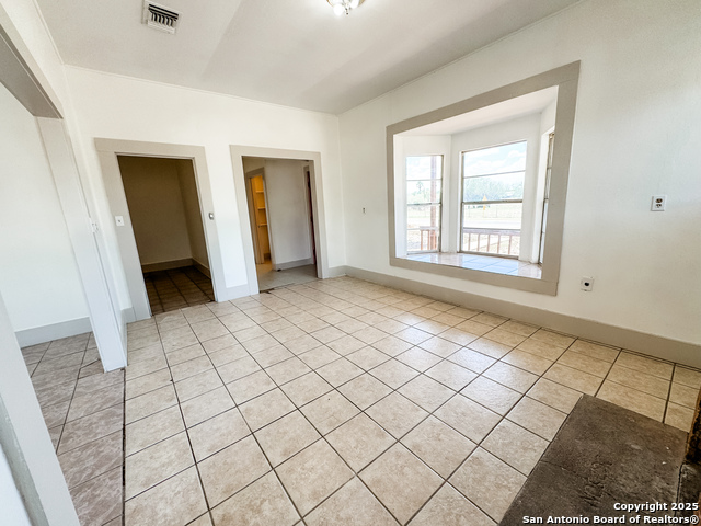 102 N Fort Property Photo 11