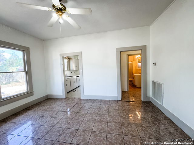 102 N Fort Property Photo 14