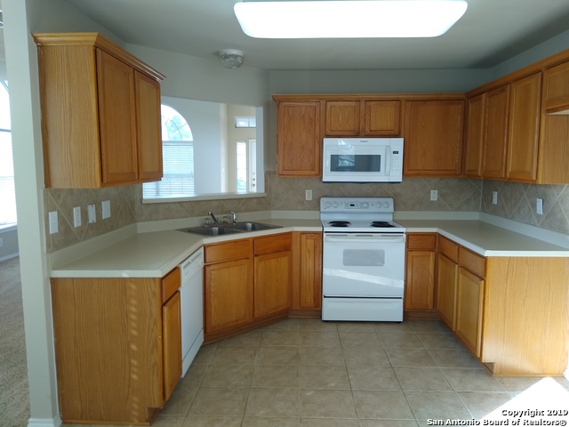 6114 Lakeview Court Property Photo 7