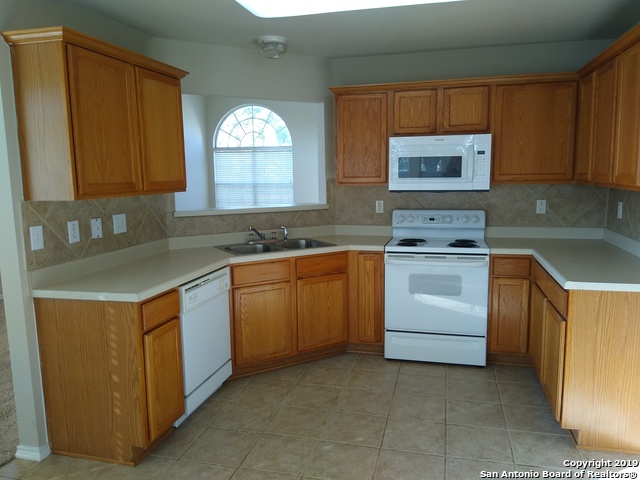 6114 Lakeview Court Property Photo 8