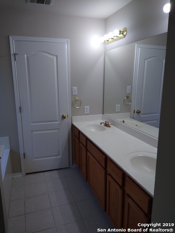 6114 Lakeview Court Property Photo 11