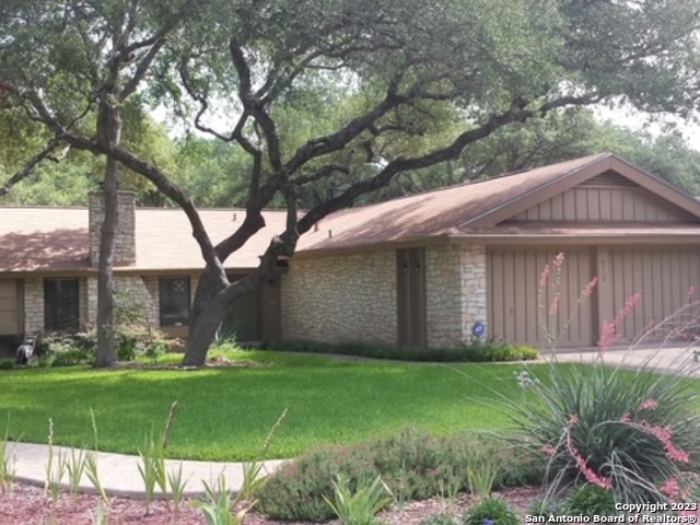 4710 PARADISE WOODS ST Property Photo 1