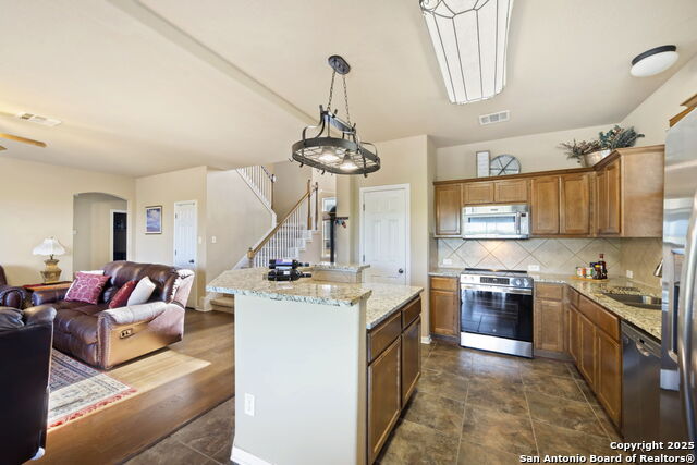 17132 Bandera Rd Property Photo 9