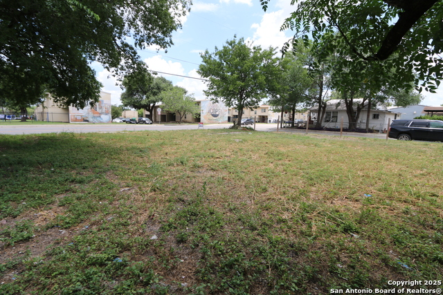 1211 S Hamilton Property Photo 6