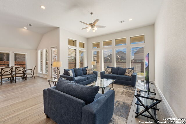 14414 Draft Horse Property Photo 3