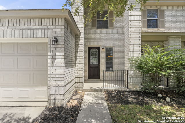 213 Springtree Parkway Property Photo 4