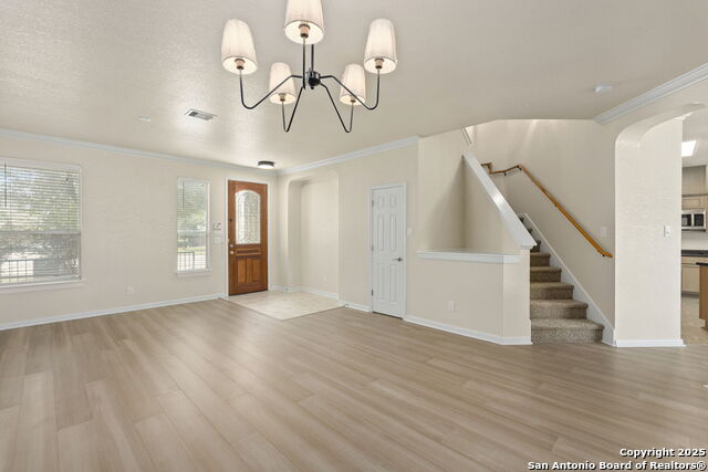 213 Springtree Parkway Property Photo 7