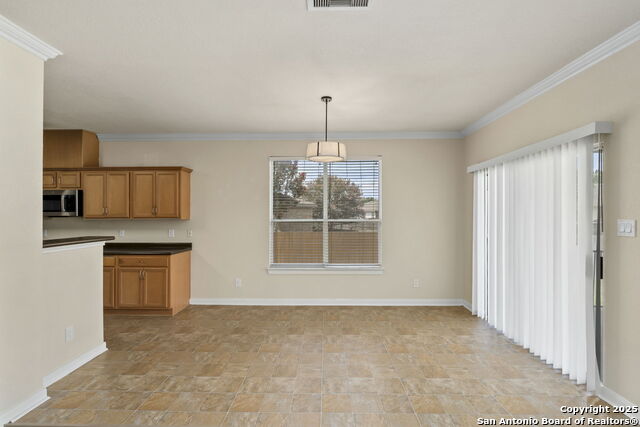213 Springtree Parkway Property Photo 12