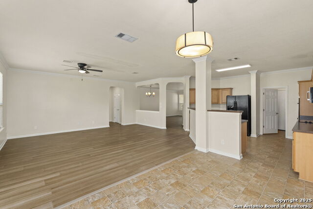 213 Springtree Parkway Property Photo 14