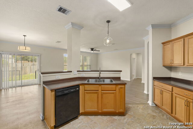 213 Springtree Parkway Property Photo 16