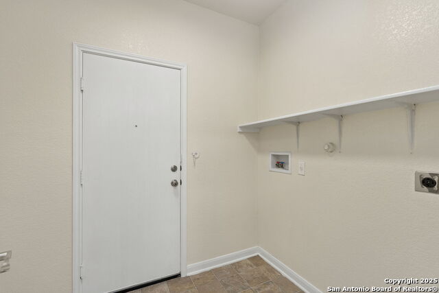 213 Springtree Parkway Property Photo 19