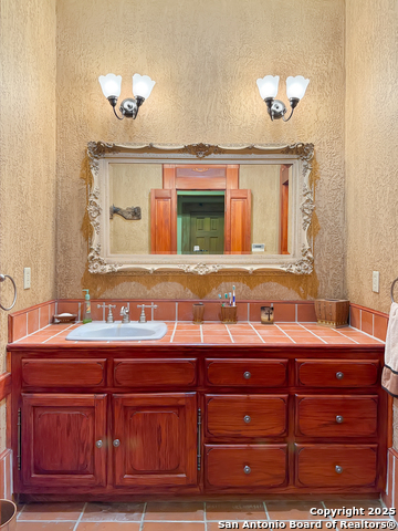 1305 Camino Real Property Photo 11