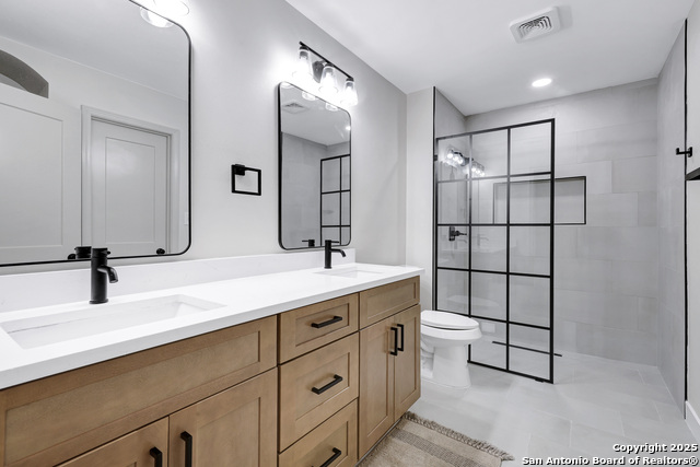 5807 Sun Ridge Property Photo 1