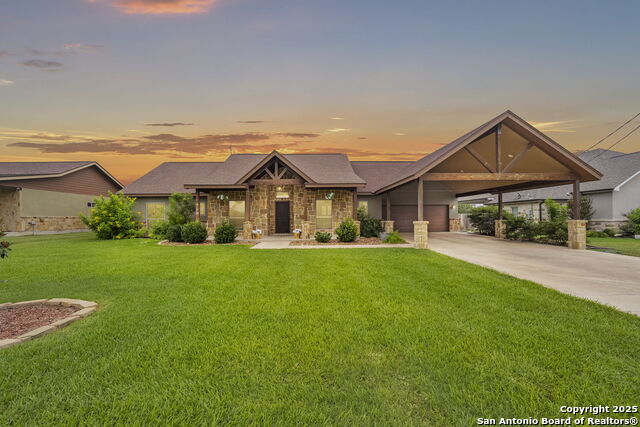 622 N Dickson Property Photo 1