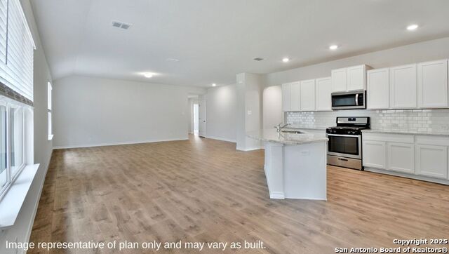 14859 Sabine Loop Road Property Photo 4