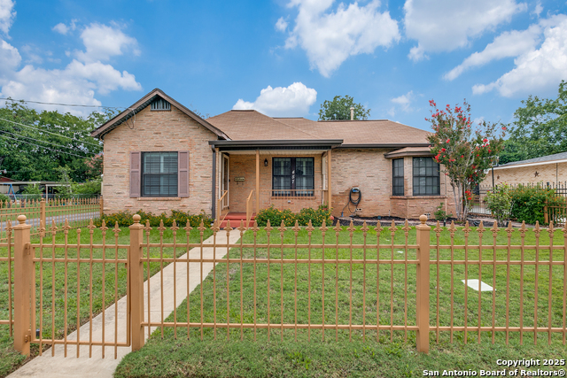457 N Park Blvd Property Photo 1