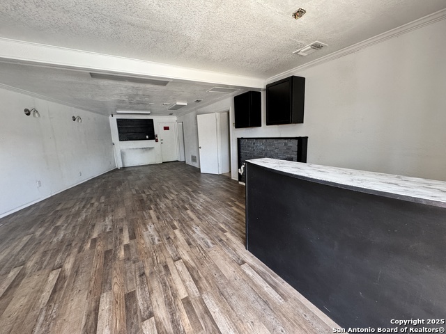 6617 S Flores Property Photo 3