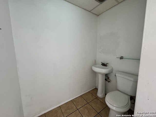 6617 S Flores Property Photo 5