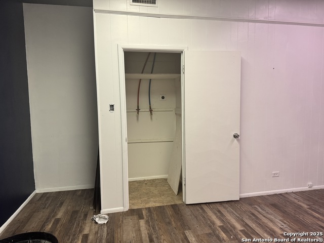 6617 S Flores Property Photo 8