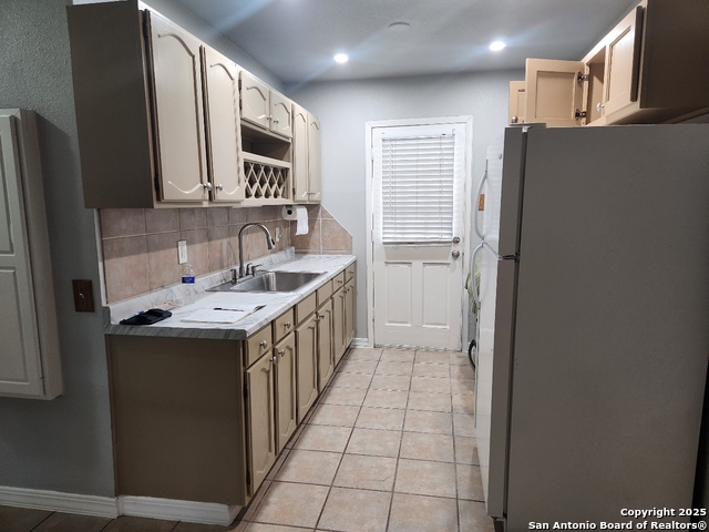 6018 Royal Valley Property Photo 1