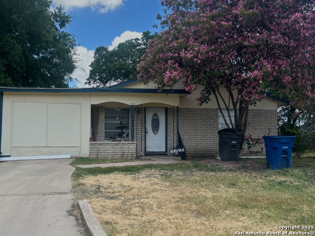 4903 Huntsmoor Ct Property Photo 1