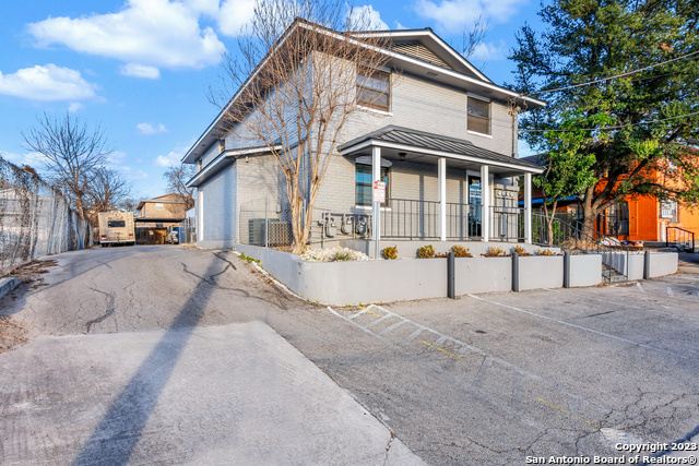 2023 Lockhill Selma Property Photo 1