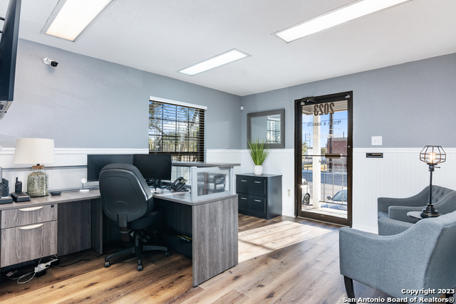 2023 Lockhill Selma Property Photo 4