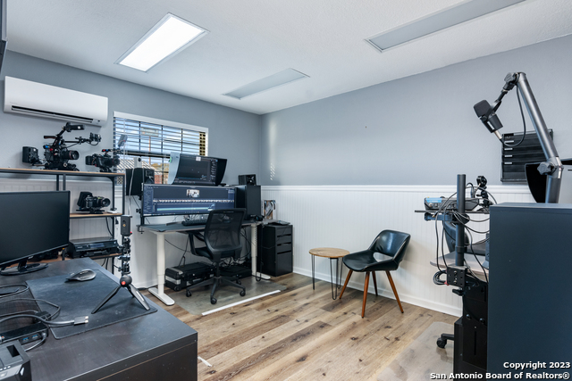 2023 Lockhill Selma Property Photo 12