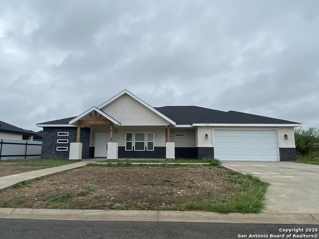 414 Pitaya Lane Property Photo 1