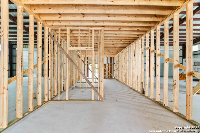 114 W First St Property Photo 7